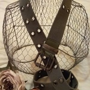 Army Green Weaved Riveted  Belt